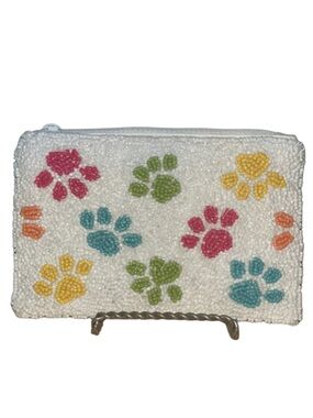 NWOT Hand-Beaded
Colorful Paw Print Coin
Pouch